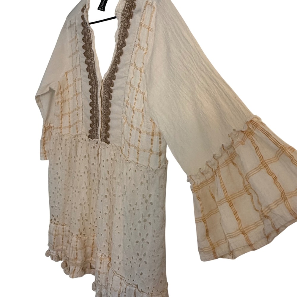 Me 2 Magic Womens Cream Eyelet Lace Boho Tunic Top Gold Grid Bell Sleeve Large - Picture 4 of 5